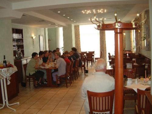 Hotel Hessischer Hof Kirchhain Luaran gambar
