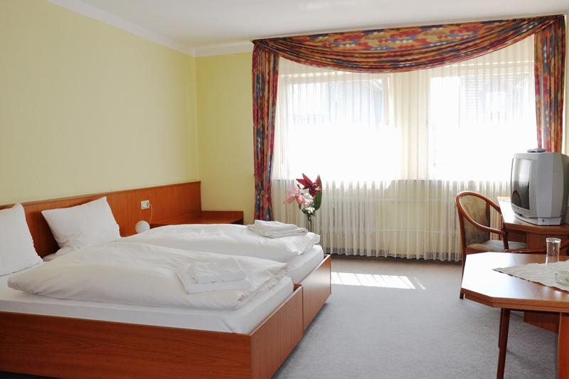 Hotel Hessischer Hof Kirchhain Luaran gambar