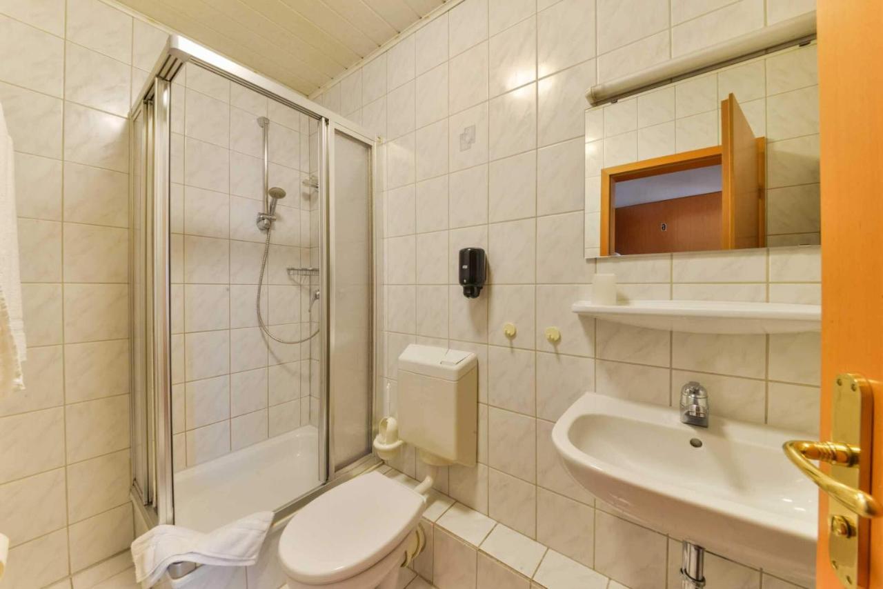 Hotel Hessischer Hof Kirchhain Luaran gambar