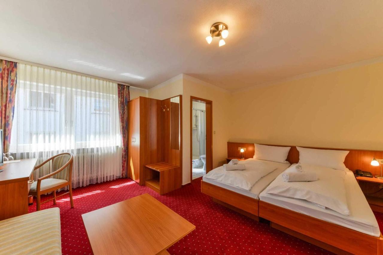Hotel Hessischer Hof Kirchhain Luaran gambar